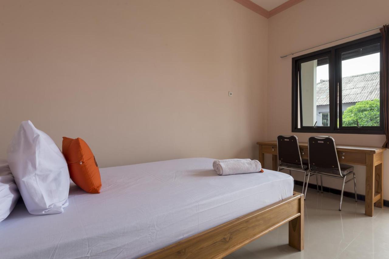 Koolkost Syariah Near Upn Veteran Hotel Medokanayu Eksteriør billede